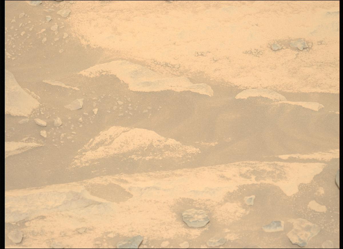 This image was taken by MCZ_LEFT onboard NASA's Mars rover Perseverance on Sol 1927