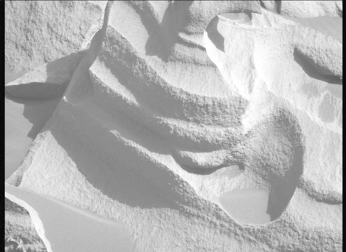 This image was taken by MCZ_LEFT onboard NASA's Mars rover Perseverance on Sol 1927