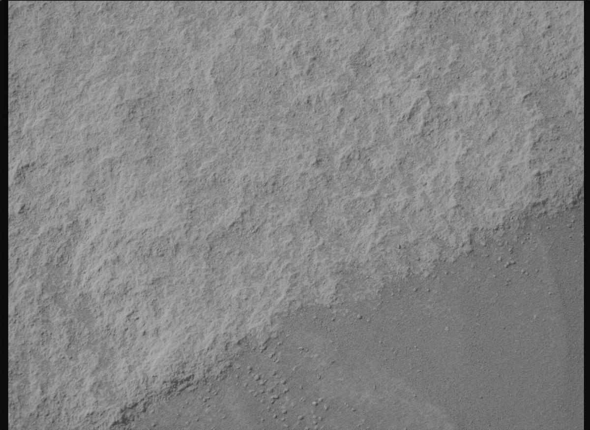 This image was taken by MCZ_RIGHT onboard NASA's Mars rover Perseverance on Sol 1931