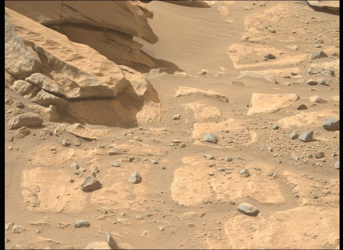 This image was taken by MCZ_LEFT onboard NASA's Mars rover Perseverance on Sol 1932