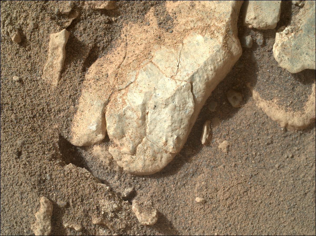 This image was taken by SHERLOC_WATSON onboard NASA's Mars rover Perseverance on Sol 1937