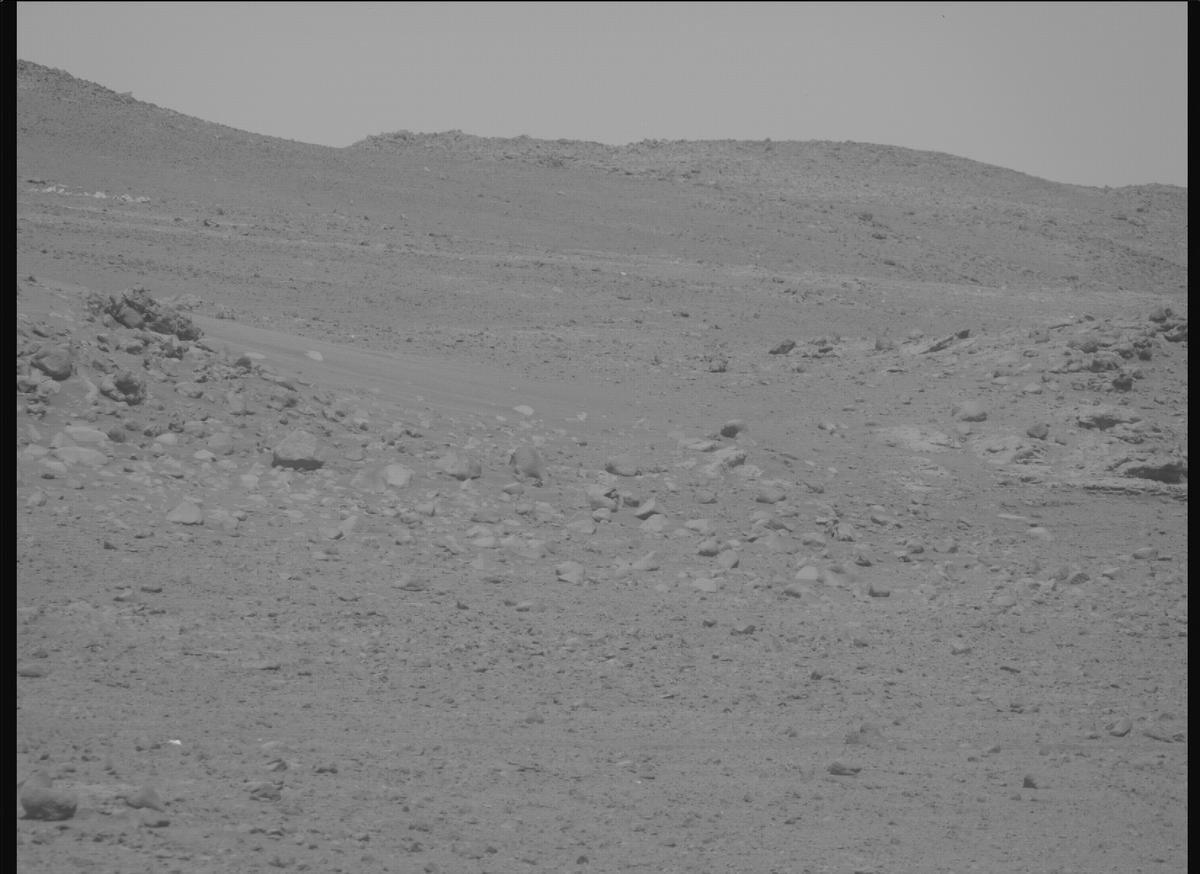 This image was taken by MCZ_RIGHT onboard NASA's Mars rover Perseverance on Sol 1941