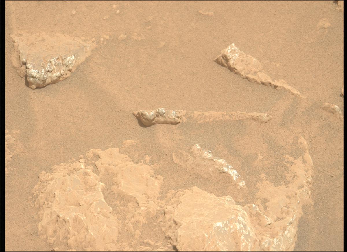 This image was taken by MCZ_LEFT onboard NASA's Mars rover Perseverance on Sol 2011