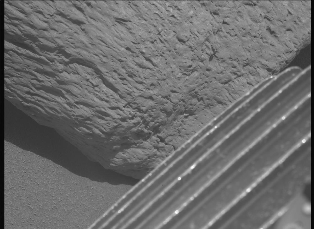 This image was taken by MCZ_LEFT onboard NASA's Mars rover Perseverance on Sol 2011