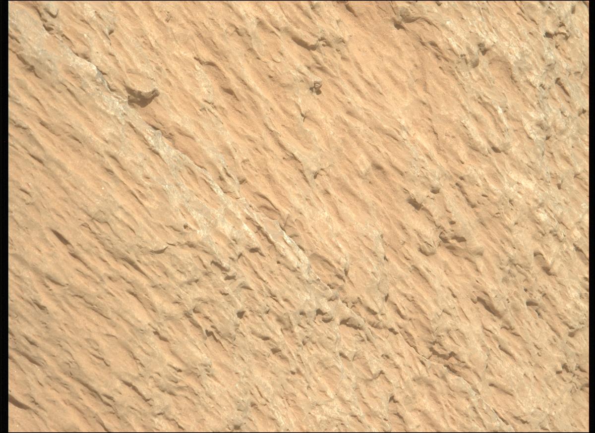 This image was taken by MCZ_LEFT onboard NASA's Mars rover Perseverance on Sol 2011