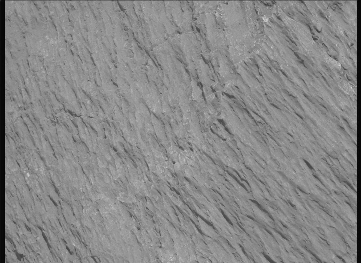 This image was taken by MCZ_LEFT onboard NASA's Mars rover Perseverance on Sol 2011