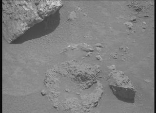 View image taken on Mars, Mars Perseverance Sol 2011: Right Mastcam-Z Camera