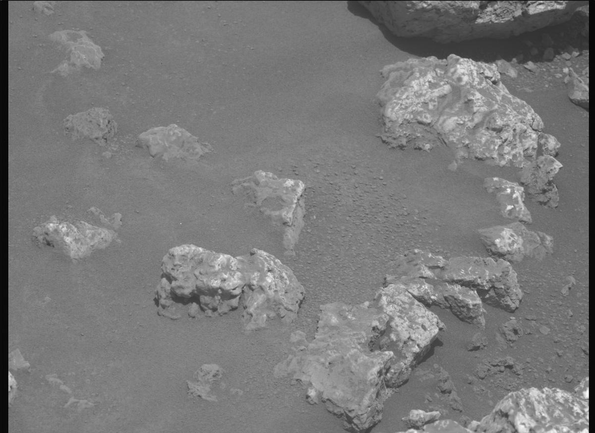 This image was taken by MCZ_LEFT onboard NASA's Mars rover Perseverance on Sol 2023