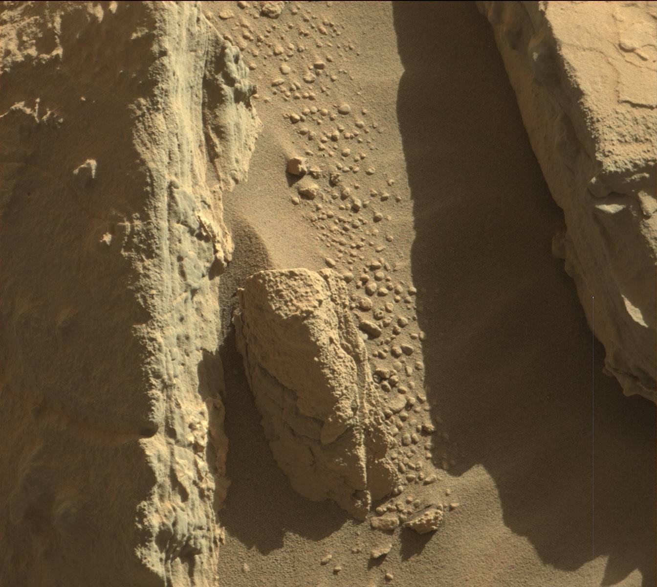 Nasa's Mars rover Curiosity acquired this image using its Mast Camera (Mastcam) on Sol 617, at drive 1330, site number 31