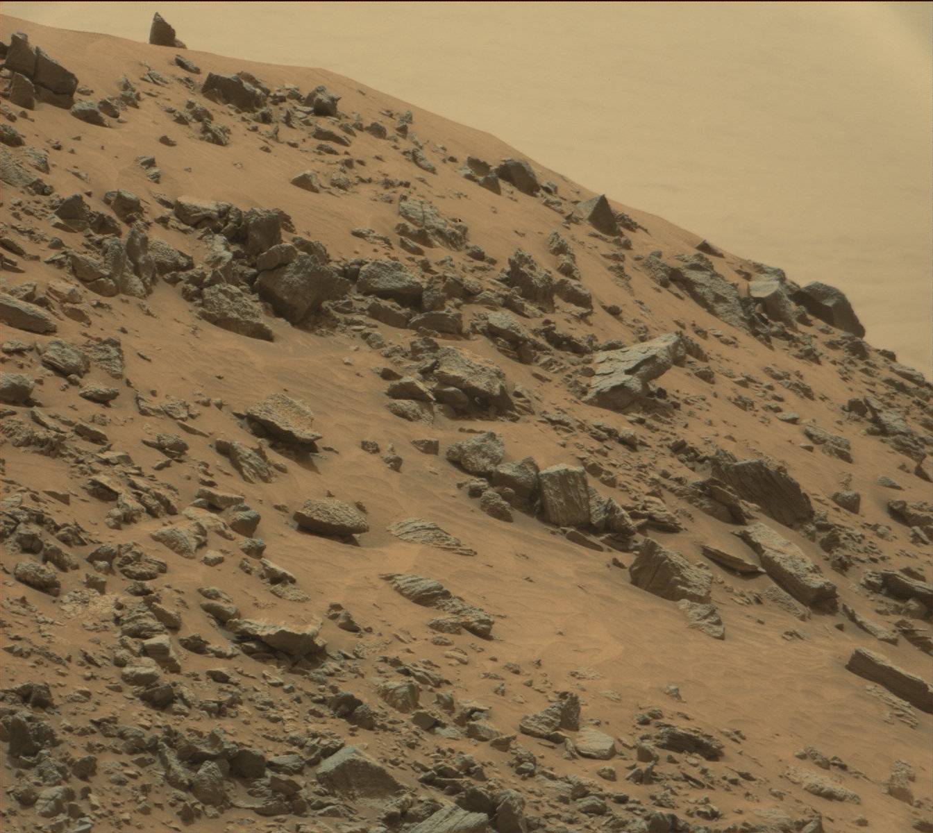 Кто живет на марсе. Пирамиды на Марсе НАСА. Снимки пирамид на Марсе. Снимки поверхности Марса пирамиды. Строение Марса.