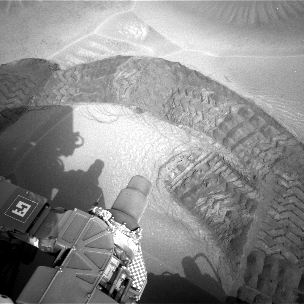 Nasa's Mars rover Curiosity acquired this image using its Right Navigation Camera on Sol 803, at drive 1170, site number 44