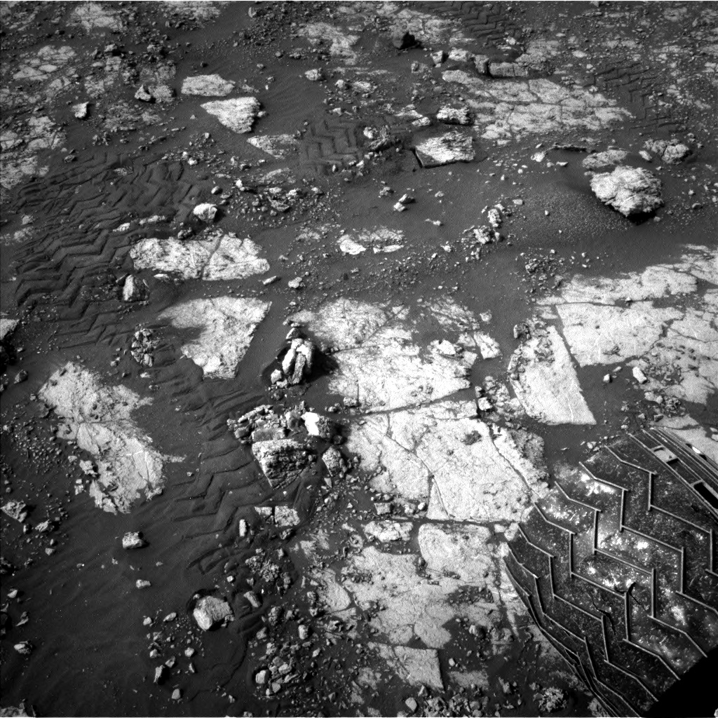Nasa's Mars rover Curiosity acquired this image using its Left Navigation Camera on Sol 2804, at drive 628, site number 81