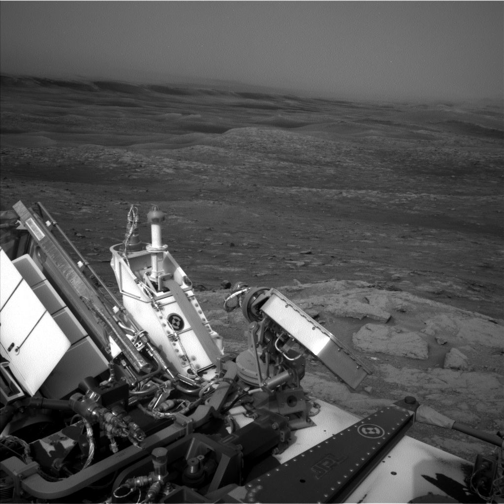 Nasa's Mars rover Curiosity acquired this image using its Left Navigation Camera on Sol 2813, at drive 0, site number 82