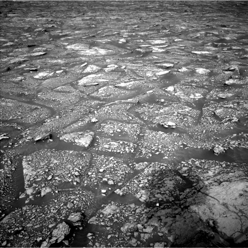 Nasa's Mars rover Curiosity acquired this image using its Left Navigation Camera on Sol 2824, at drive 1926, site number 82