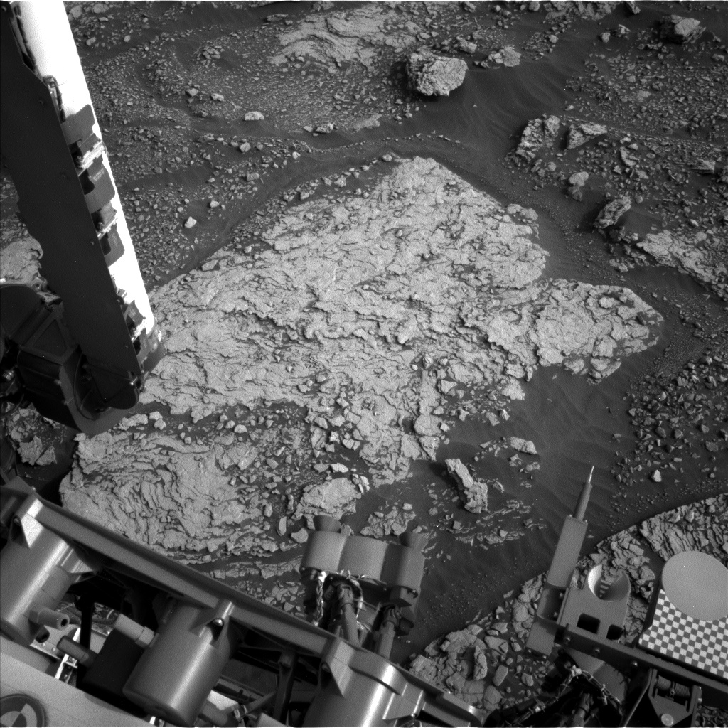 Nasa's Mars rover Curiosity acquired this image using its Left Navigation Camera on Sol 2829, at drive 2176, site number 82