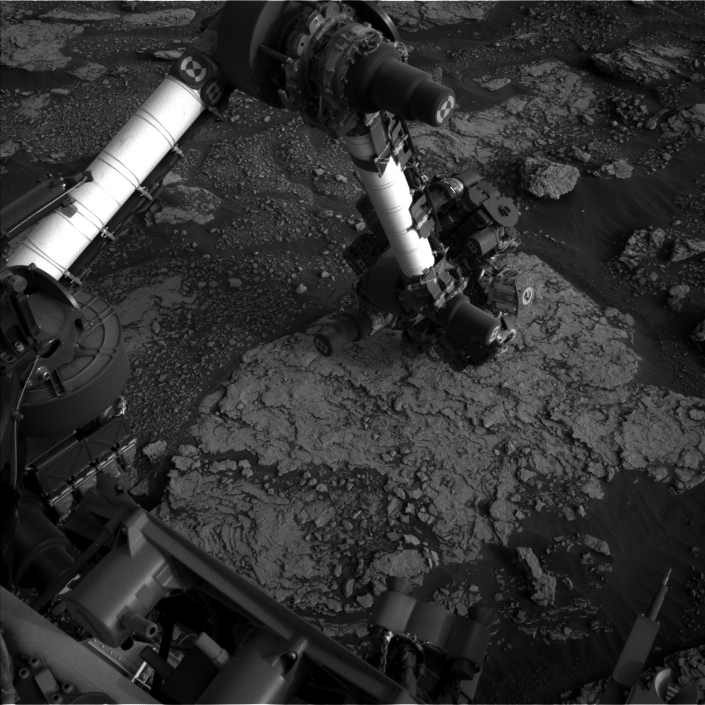 Nasa's Mars rover Curiosity acquired this image using its Left Navigation Camera on Sol 2833, at drive 2176, site number 82