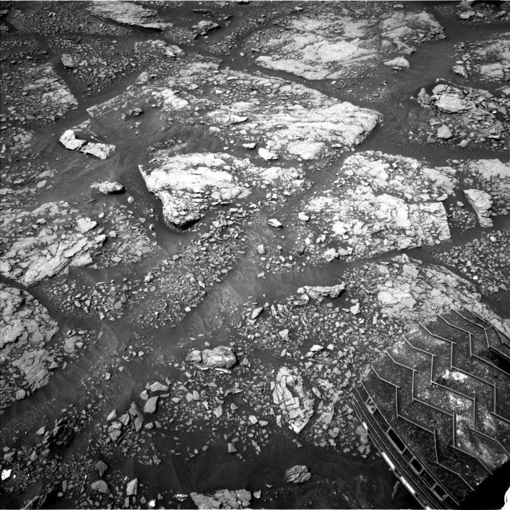 Nasa's Mars rover Curiosity acquired this image using its Left Navigation Camera on Sol 2845, at drive 2176, site number 82