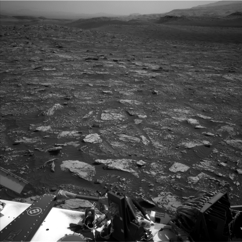 Nasa's Mars rover Curiosity acquired this image using its Left Navigation Camera on Sol 2882, at drive 2176, site number 82