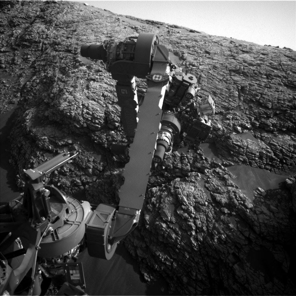 Nasa's Mars rover Curiosity acquired this image using its Left Navigation Camera on Sol 2925, at drive 0, site number 83