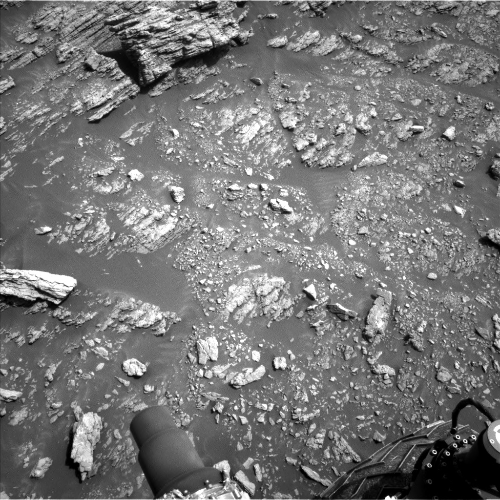 Nasa's Mars rover Curiosity acquired this image using its Left Navigation Camera on Sol 2940, at drive 1584, site number 83