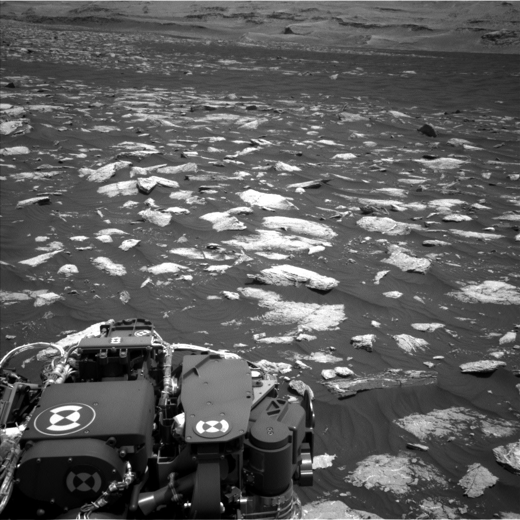 Nasa's Mars rover Curiosity acquired this image using its Left Navigation Camera on Sol 2977, at drive 1804, site number 84