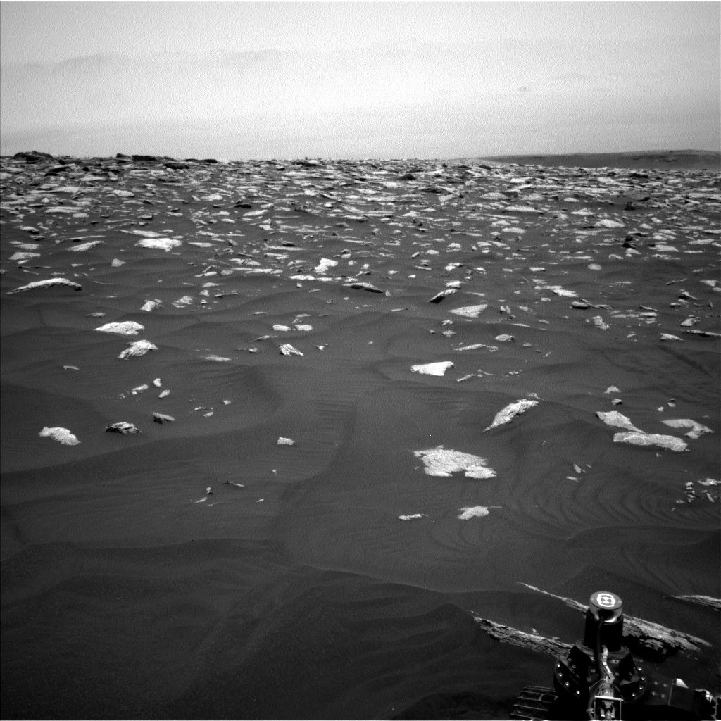 Nasa's Mars rover Curiosity acquired this image using its Left Navigation Camera on Sol 2991, at drive 2120, site number 84