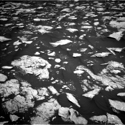 Nasa's Mars rover Curiosity acquired this image using its Left Navigation Camera on Sol 3000, at drive 2376, site number 84