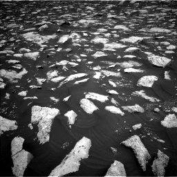 Nasa's Mars rover Curiosity acquired this image using its Left Navigation Camera on Sol 3000, at drive 2454, site number 84