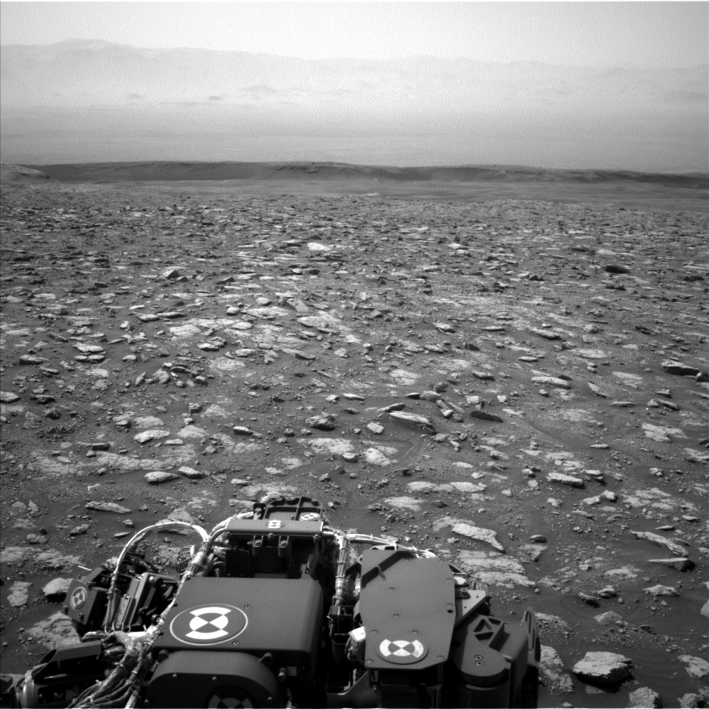 Nasa's Mars rover Curiosity acquired this image using its Left Navigation Camera on Sol 3000, at drive 0, site number 85
