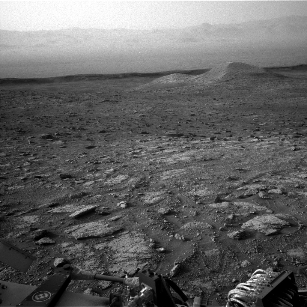 Nasa's Mars rover Curiosity acquired this image using its Left Navigation Camera on Sol 3005, at drive 538, site number 85