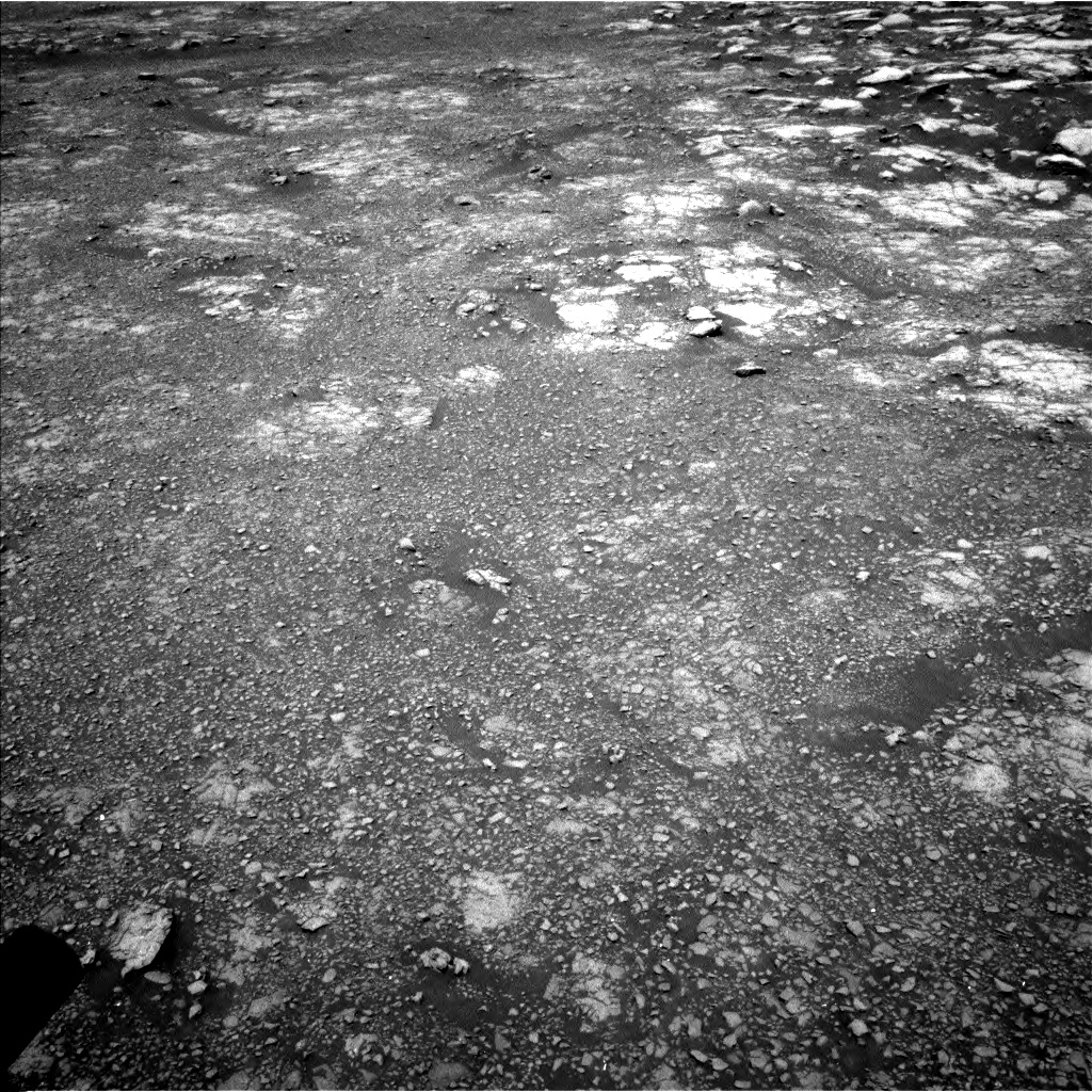 Nasa's Mars rover Curiosity acquired this image using its Left Navigation Camera on Sol 3020, at drive 2774, site number 85