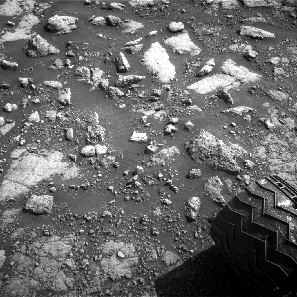 Nasa's Mars rover Curiosity acquired this image using its Left Navigation Camera on Sol 3020, at drive 0, site number 86