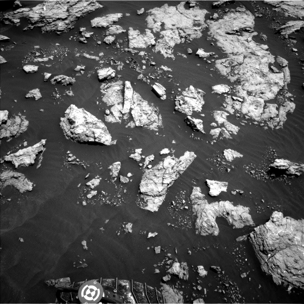 Nasa's Mars rover Curiosity acquired this image using its Left Navigation Camera on Sol 3022, at drive 174, site number 86