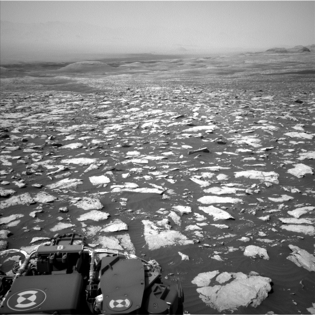 Nasa's Mars rover Curiosity acquired this image using its Left Navigation Camera on Sol 3025, at drive 480, site number 86