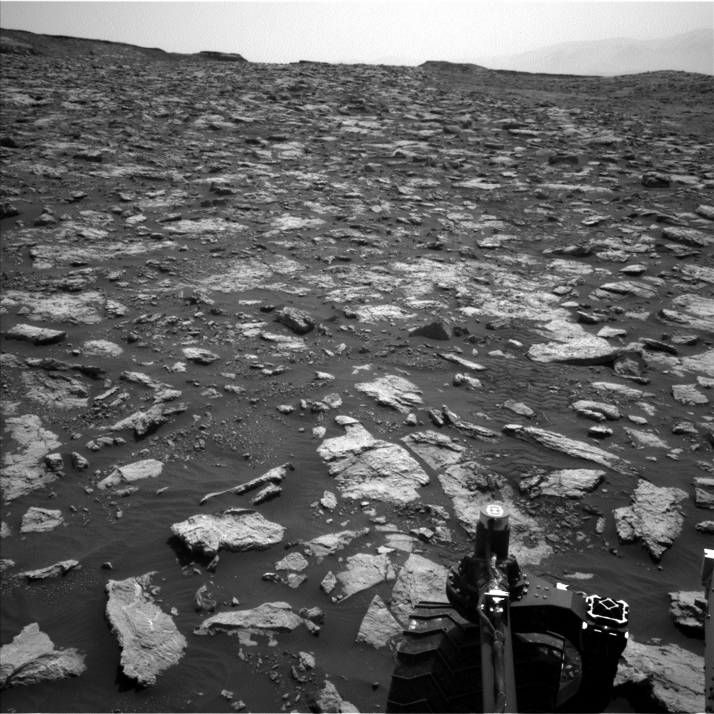 Nasa's Mars rover Curiosity acquired this image using its Left Navigation Camera on Sol 3025, at drive 480, site number 86