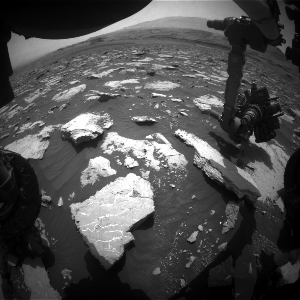 Nasa's Mars rover Curiosity acquired this image using its Front Hazard Avoidance Camera (Front Hazcam) on Sol 3026, at drive 480, site number 86