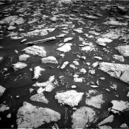 Nasa's Mars rover Curiosity acquired this image using its Left Navigation Camera on Sol 3026, at drive 480, site number 86