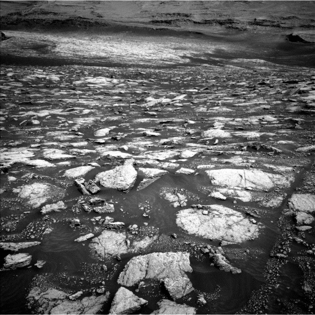 Nasa's Mars rover Curiosity acquired this image using its Left Navigation Camera on Sol 3027, at drive 978, site number 86