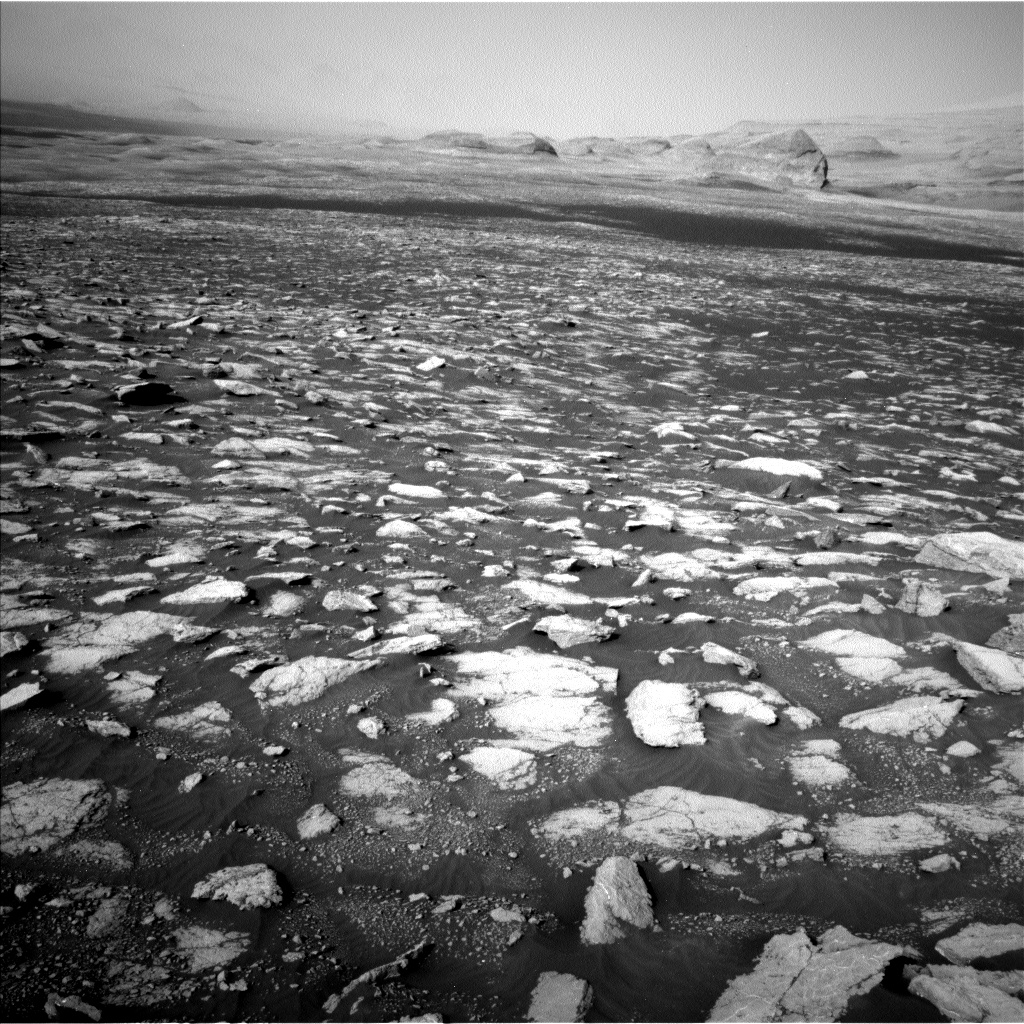 Nasa's Mars rover Curiosity acquired this image using its Left Navigation Camera on Sol 3028, at drive 1218, site number 86