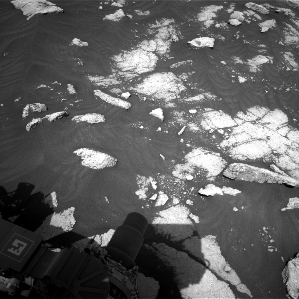 Nasa's Mars rover Curiosity acquired this image using its Right Navigation Camera on Sol 3032, at drive 1456, site number 86