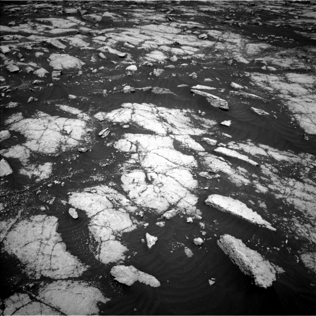 Nasa's Mars rover Curiosity acquired this image using its Left Navigation Camera on Sol 3036, at drive 1804, site number 86