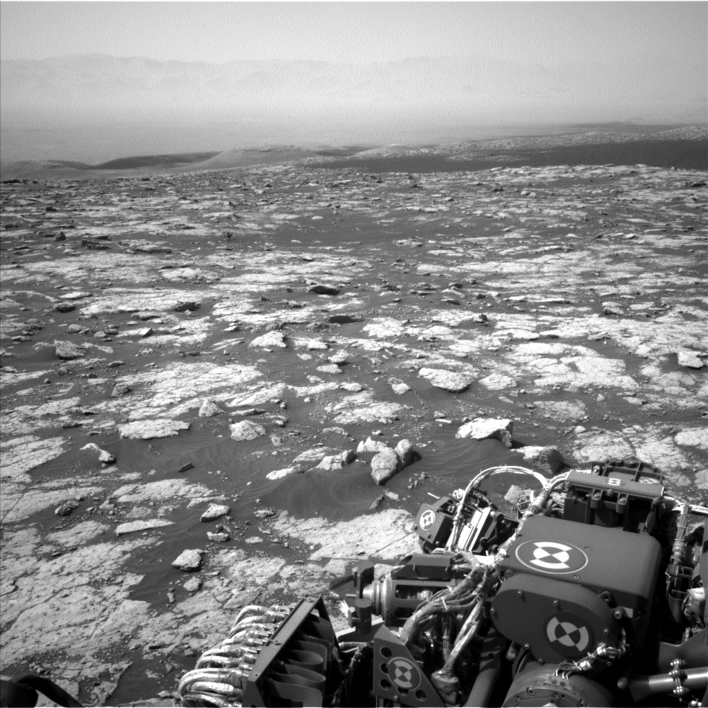 Nasa's Mars rover Curiosity acquired this image using its Left Navigation Camera on Sol 3040, at drive 2302, site number 86