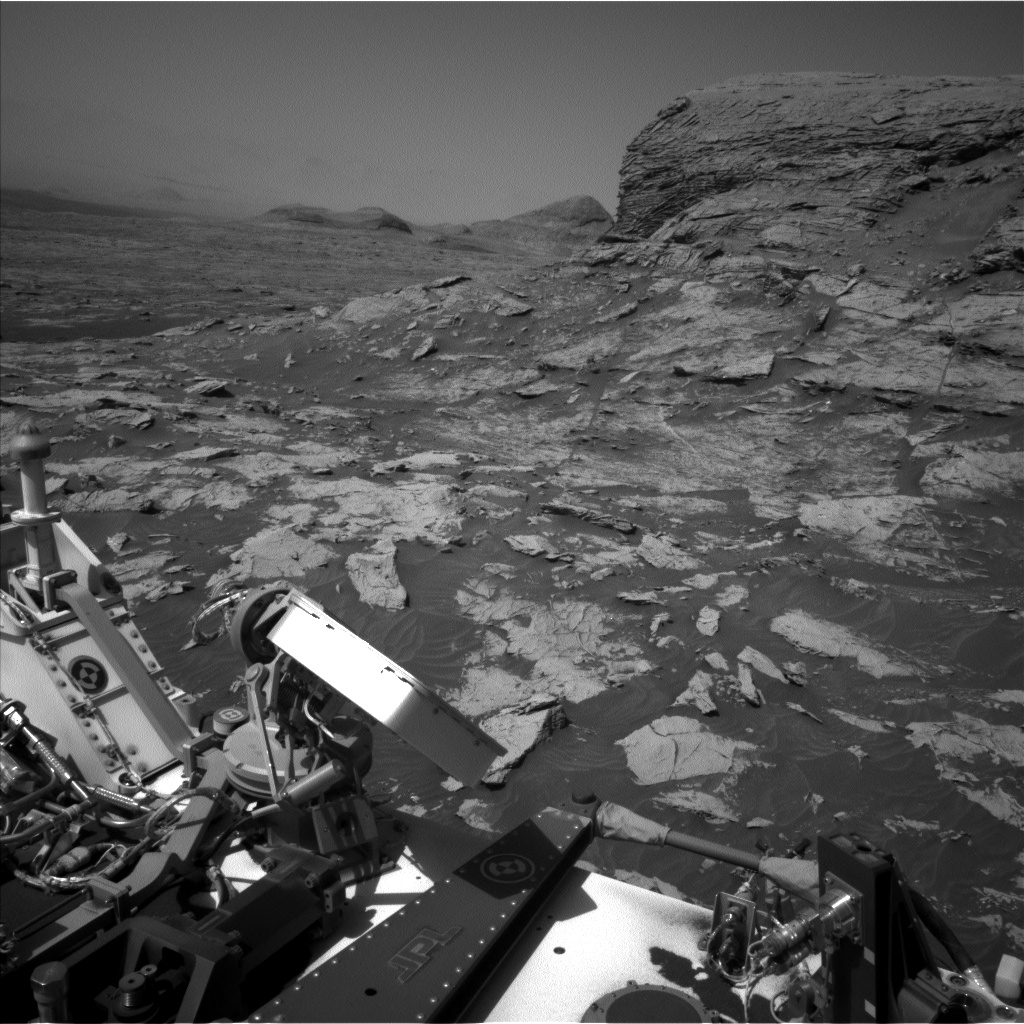 Nasa's Mars rover Curiosity acquired this image using its Left Navigation Camera on Sol 3081, at drive 1958, site number 87