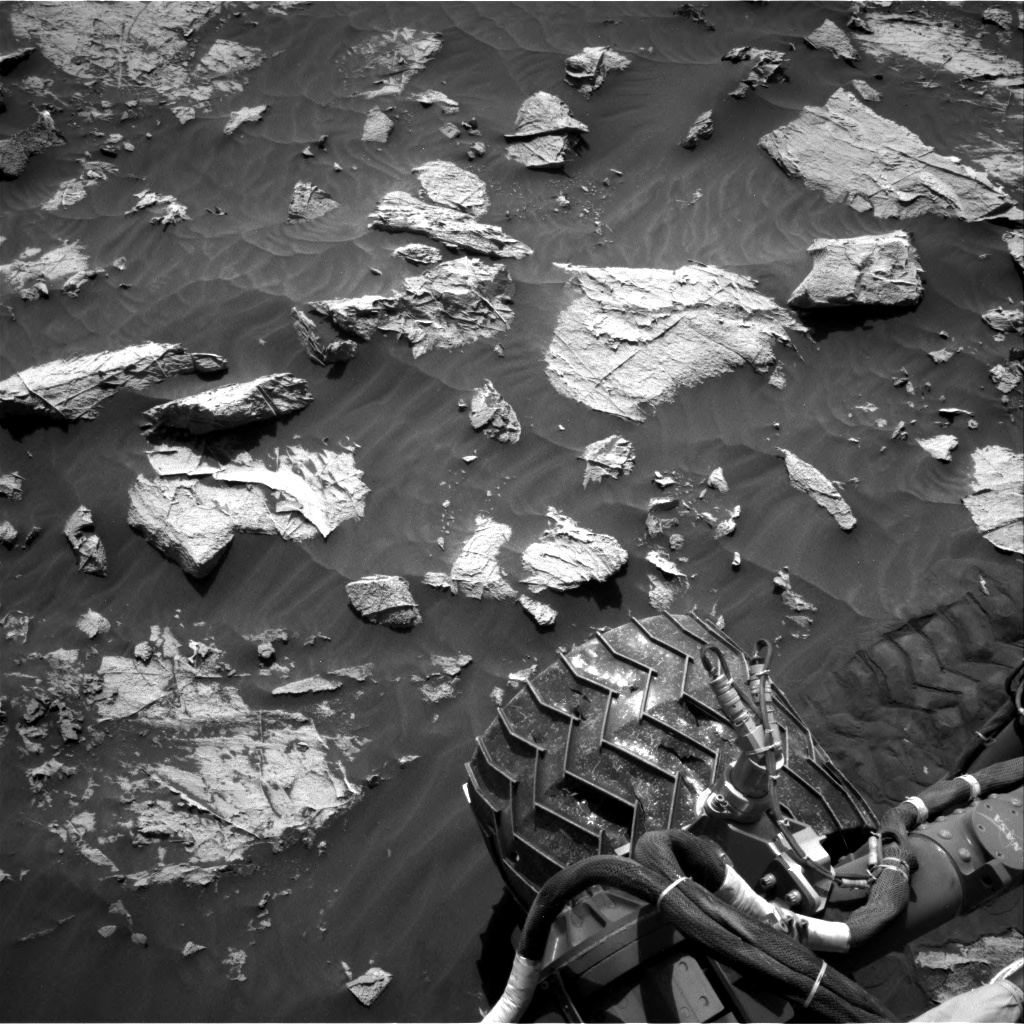 Nasa's Mars rover Curiosity acquired this image using its Right Navigation Camera on Sol 3081, at drive 1958, site number 87