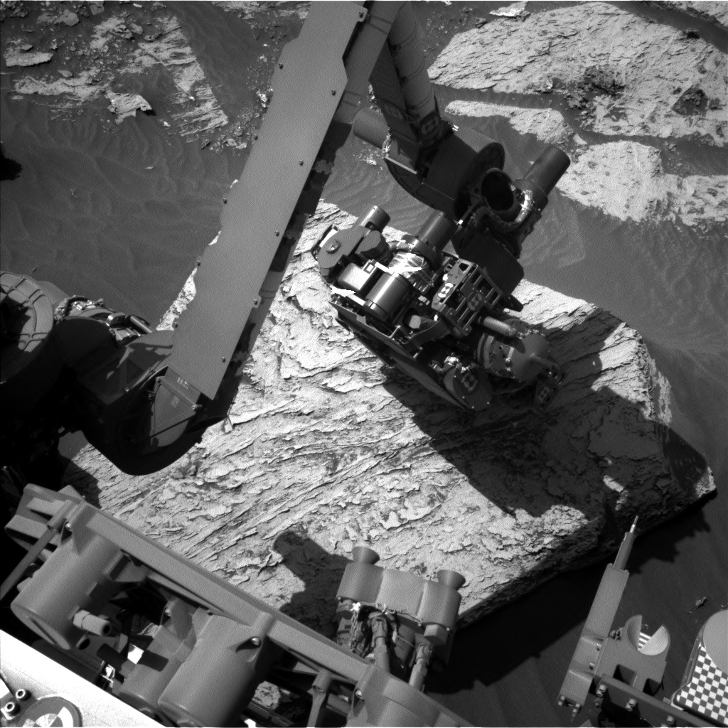 Nasa's Mars rover Curiosity acquired this image using its Left Navigation Camera on Sol 3083, at drive 1958, site number 87