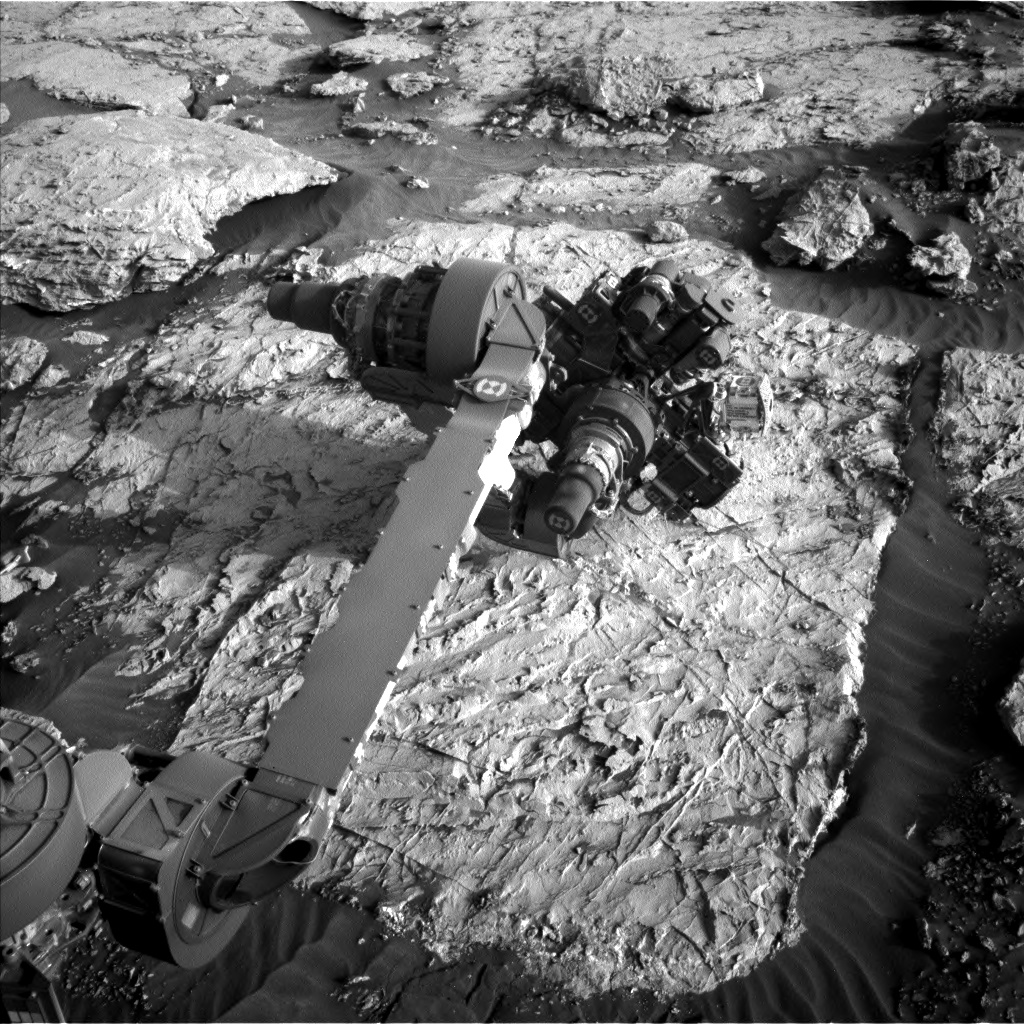 Nasa's Mars rover Curiosity acquired this image using its Left Navigation Camera on Sol 3085, at drive 2214, site number 87
