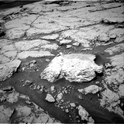 Nasa's Mars rover Curiosity acquired this image using its Right Navigation Camera on Sol 3086, at drive 2262, site number 87