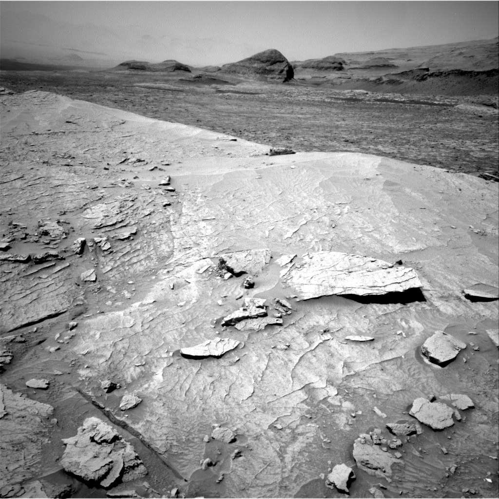 Nasa's Mars rover Curiosity acquired this image using its Right Navigation Camera on Sol 3086, at drive 2536, site number 87
