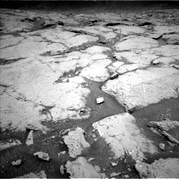 Nasa's Mars rover Curiosity acquired this image using its Left Navigation Camera on Sol 3109, at drive 2800, site number 87