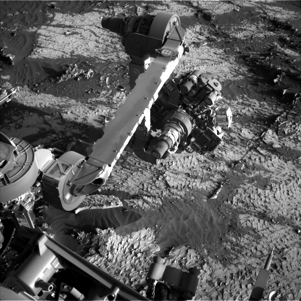 Nasa's Mars rover Curiosity acquired this image using its Left Navigation Camera on Sol 3139, at drive 1230, site number 88